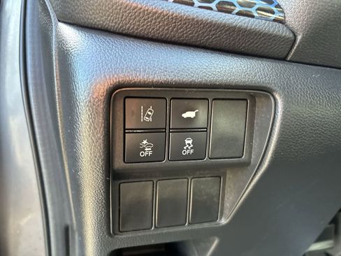 Used 2018 Honda CR-V Touring image 10