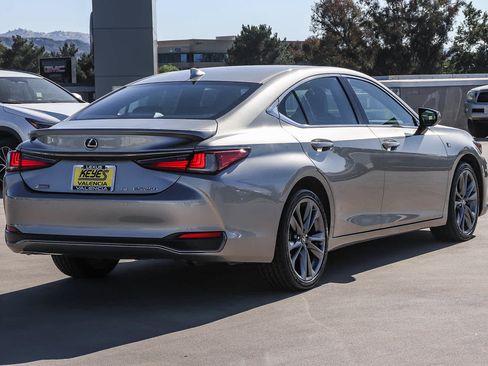 Used 2021 Lexus ES 250 F Sport w/ Accessory Package 2 AWD/4WD image 4