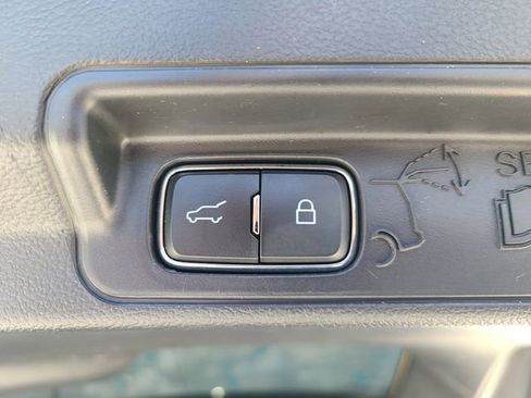 Used 2025 Ford Explorer ST-Line AWD/4WD image 9