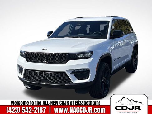New 2025 Jeep Grand Cherokee Limited w/ Black Appearance Package image 8