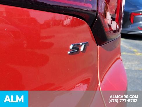 Used 2024 Buick Encore GX Sport Touring w/ Comfort Package image 11