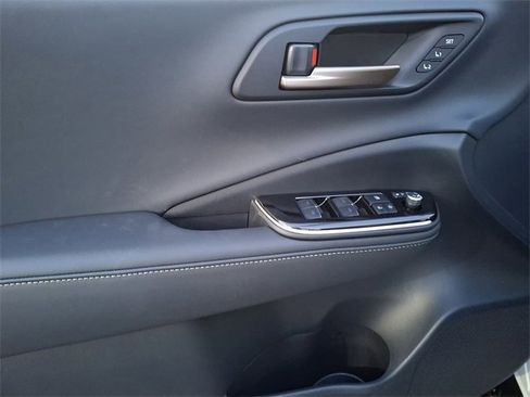 New 2026 Toyota Crown Signia image 7