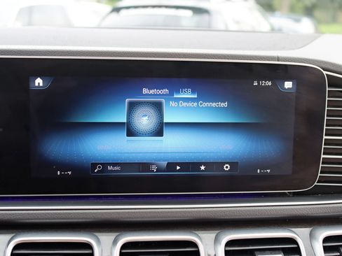 Used 2020 Mercedes-Benz GLS 450 4MATIC image 27