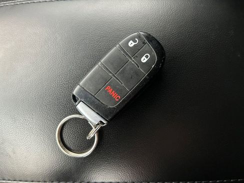 Used 2020 Dodge Durango SXT w/ 3rd Row Seating Group image 34