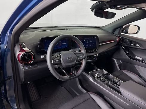 New 2026 Chevrolet Equinox RS w/ Convenience Package III FWD image 11