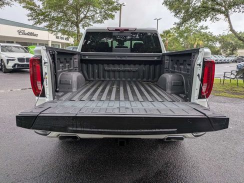 Used 2024 GMC Sierra 1500 Denali w/ Technology Package AWD/4WD image 13