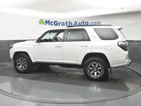 Used 2020 Toyota 4Runner TRD Off-Road Premium w/ Moonroof Package AWD/4WD image 25