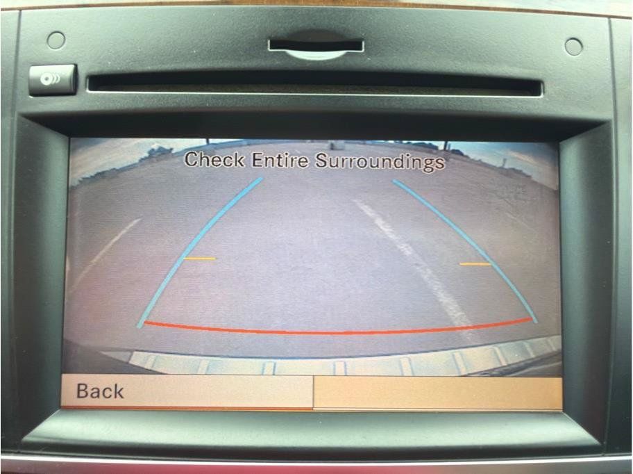 Used 2011 Mercedes-Benz R 350 BlueTEC 4MATIC image 23