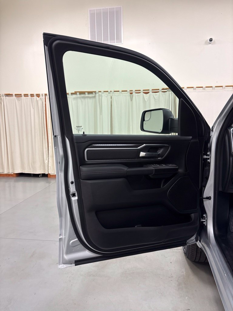 New 2026 RAM 1500 Big Horn AWD/4WD image 16