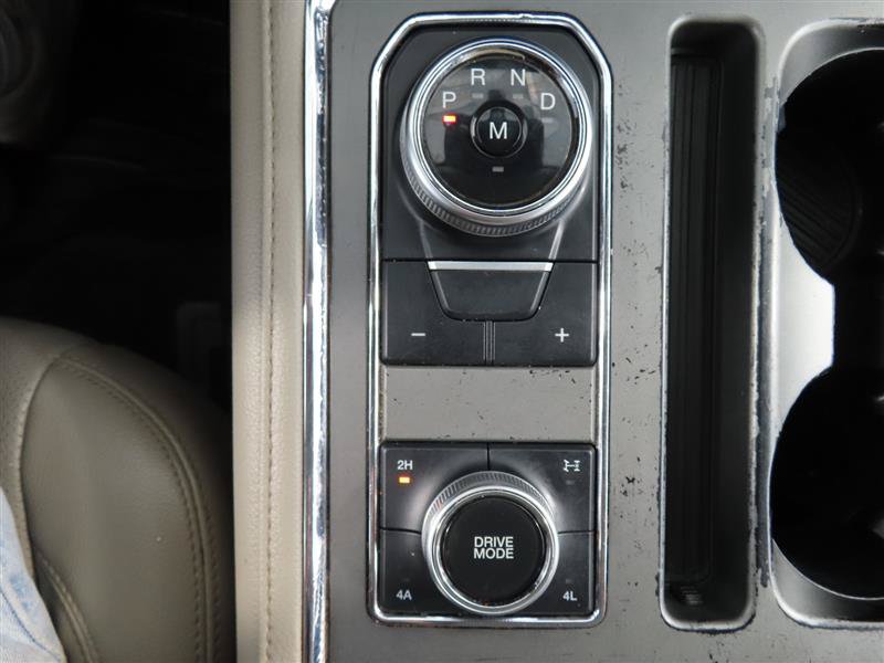 Used 2020 Ford Expedition XLT w/ Equipment Group 202A AWD/4WD image 26