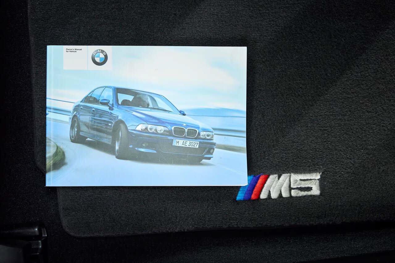 Used 2002 BMW M5 RWD image 98