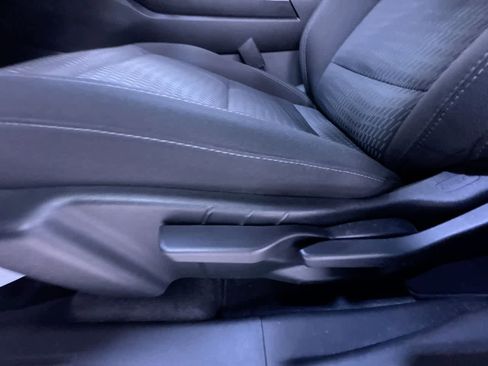 Used 2025 Chevrolet Equinox LT image 13