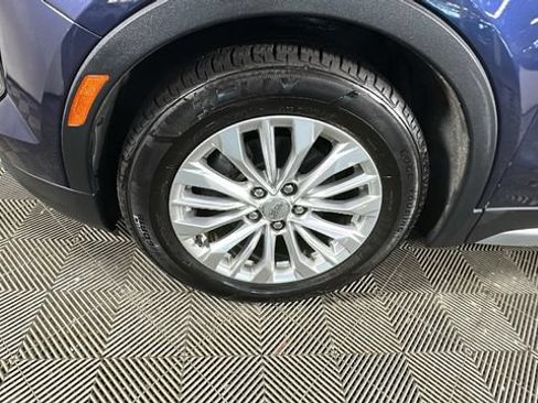 Used 2019 Cadillac XT4 Premium Luxury AWD/4WD image 9