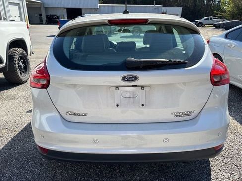 Used 2015 Ford Focus Titanium image 3