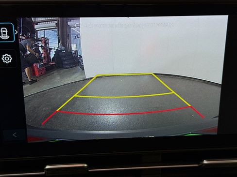 Used 2024 Hyundai Kona SEL FWD image 19