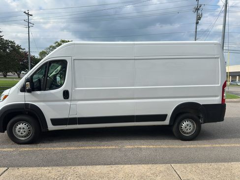 Used 2025 RAM ProMaster 2500 w/ Convenience Group FWD image 7