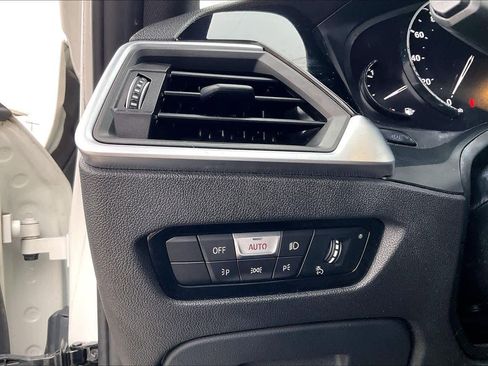 Used 2019 BMW 330i 330i w/ Driving Assistance Package image 34