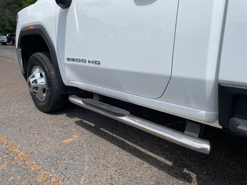 Used 2022 GMC Sierra 3500 SLE w/ SLE Convenience Package image 10