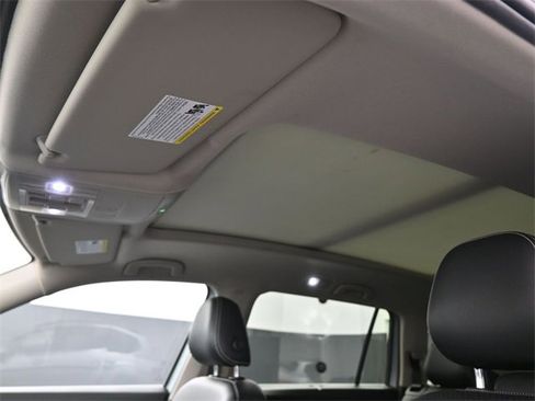 Used 2022 Volkswagen Atlas SE image 28