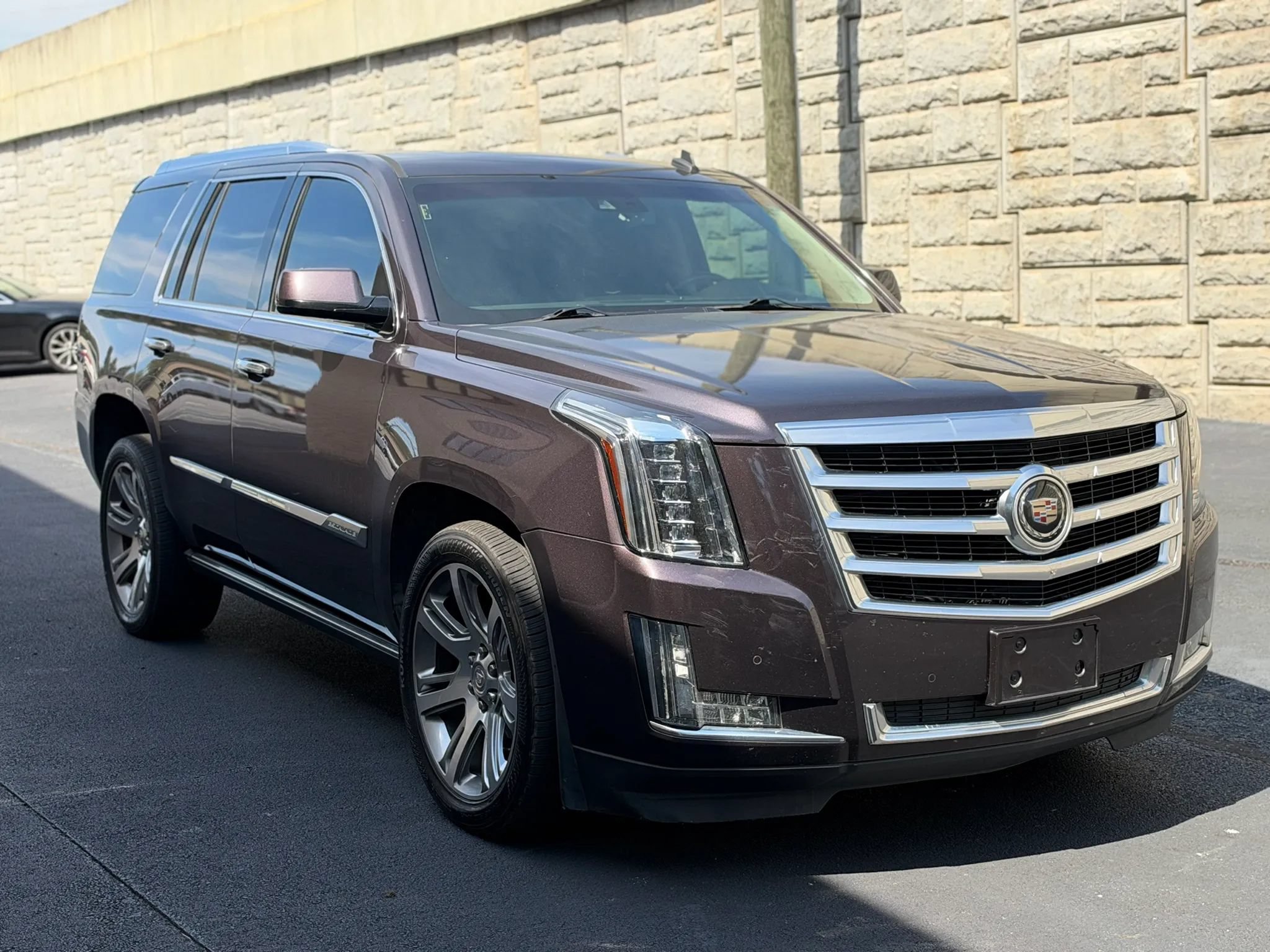 Used 2015 Cadillac Escalade Premium RWD image 5