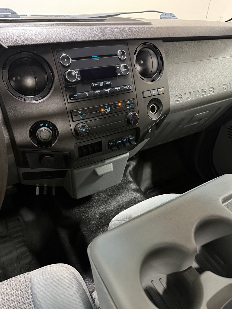 Used 2015 Ford F250 XL w/ XL Appearance Package AWD/4WD image 12