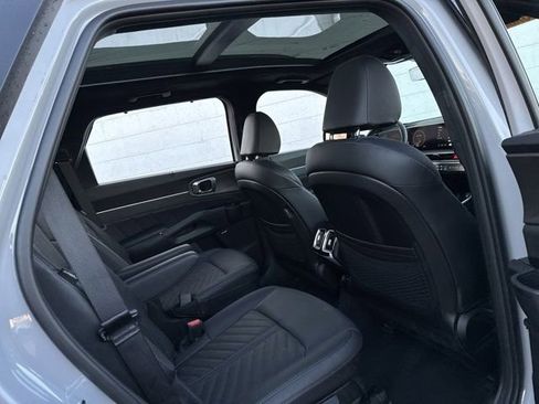 Used 2025 Kia Sorento SX Prestige image 14