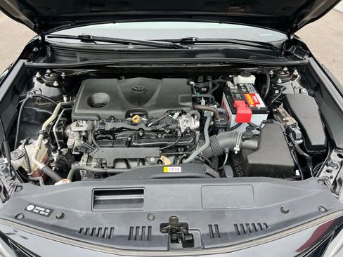 Used 2021 Toyota Camry XLE FWD image 16