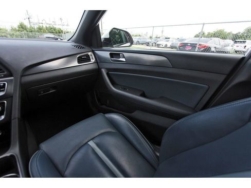 Used 2019 Hyundai Sonata Limited FWD image 11