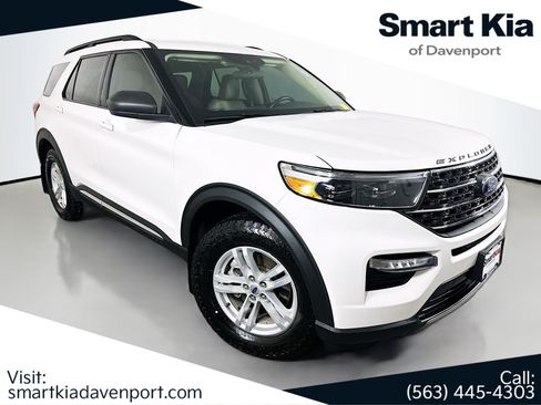 Used 2023 Ford Explorer XLT w/ Equipment Group 202A AWD/4WD image 1