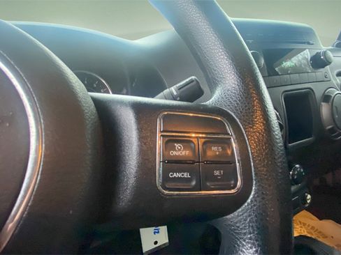 Used 2013 Jeep Wrangler Sport image 21