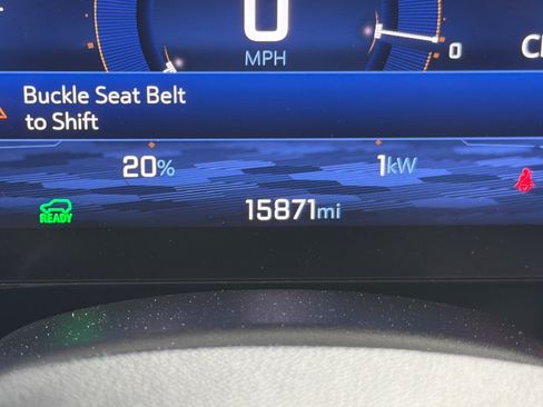Used 2025 Chevrolet Equinox EV RS FWD image 23