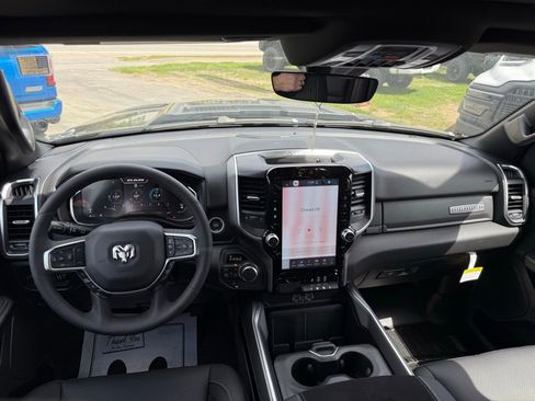 New 2026 RAM 1500 Big Horn AWD/4WD image 14