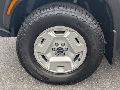 Certified 2024 Nissan Frontier SV w/ Hardbody Edition AWD/4WD image 11