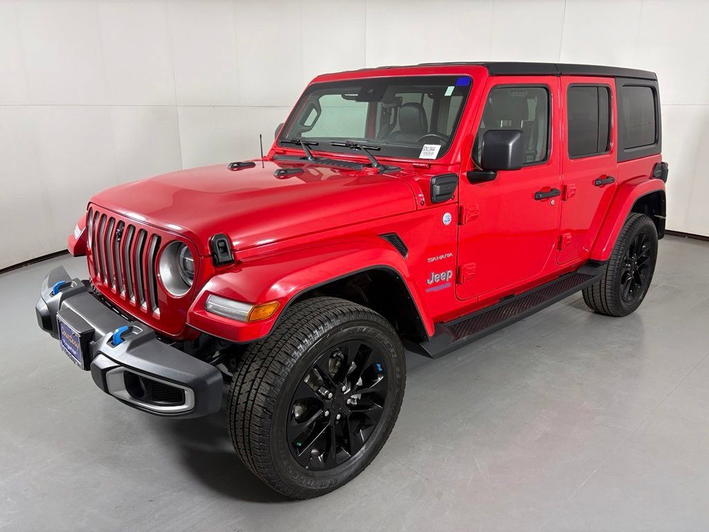 Used 2022 Jeep Wrangler Unlimited Sahara w/ Cold Weather Group AWD/4WD image 4