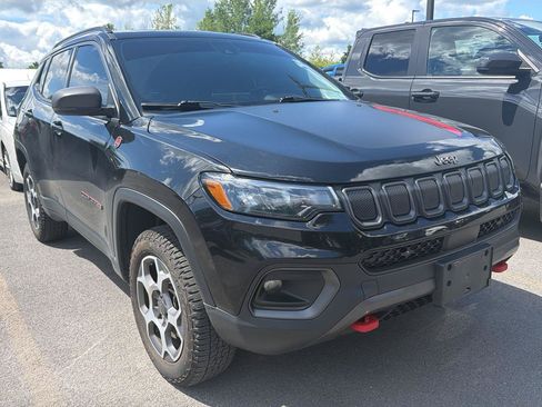 Used 2022 Jeep Compass Trailhawk w/ Sun and Sound Group AWD/4WD image 3