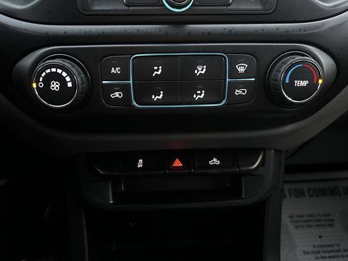 Used 2020 Chevrolet Colorado W/T w/ WT Convenience Package image 24