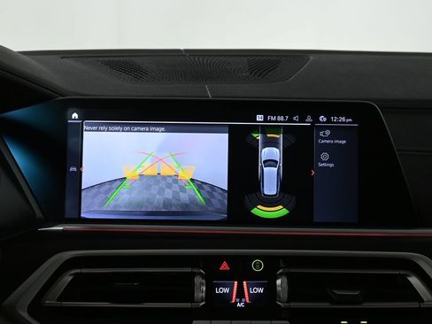 Used 2022 BMW X7 xDrive40i w/ Premium Package AWD/4WD image 22