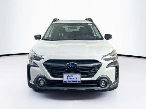 Used 2023 Subaru Outback Premium AWD/4WD image 2