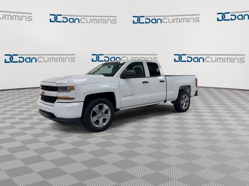 Used 2016 Chevrolet Silverado 1500 Custom w/ Custom Convenience Package image 4
