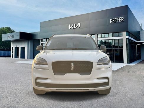 Used 2024 Lincoln Aviator Reserve w/ Equipment Group 201A AWD/4WD image 3