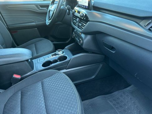 Used 2024 Ford Escape Active image 18