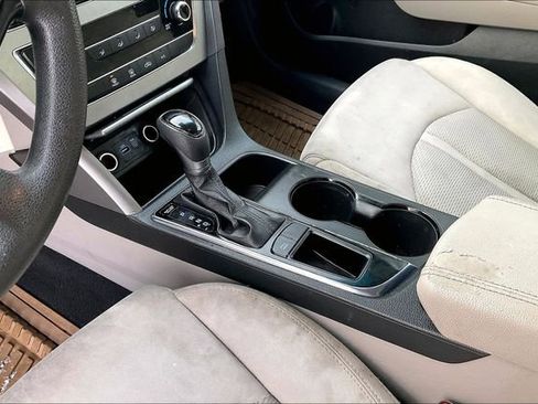 Used 2016 Hyundai Sonata SE image 16