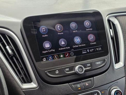Used 2022 Chevrolet Malibu LT FWD image 28