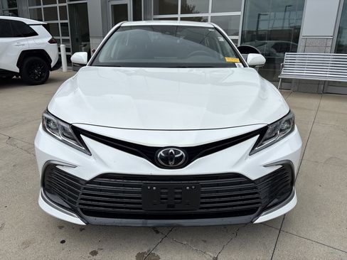 Used 2024 Toyota Camry LE w/ Convenience Package FWD image 5