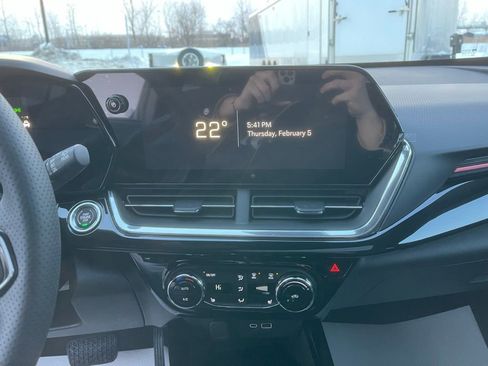 New 2026 Chevrolet Trax RS w/ Sunroof Package image 18