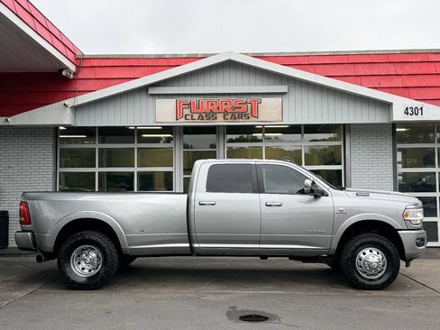 Used 2019 RAM 3500 Laramie AWD/4WD image 2