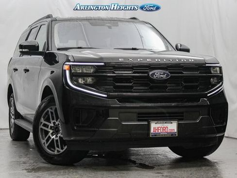 Certified 2025 Ford Expedition Active AWD/4WD image 1
