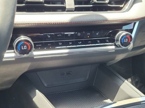 Used 2026 Chevrolet Equinox RS FWD image 27
