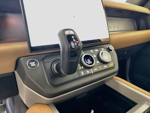 New 2026 Land Rover Defender 110 X AWD/4WD image 17