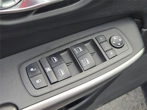 Certified 2022 Jeep Cherokee Limited image 23